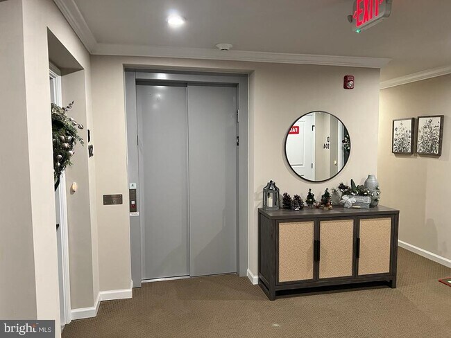 Foto del edificio - 5733 Meadowood St
