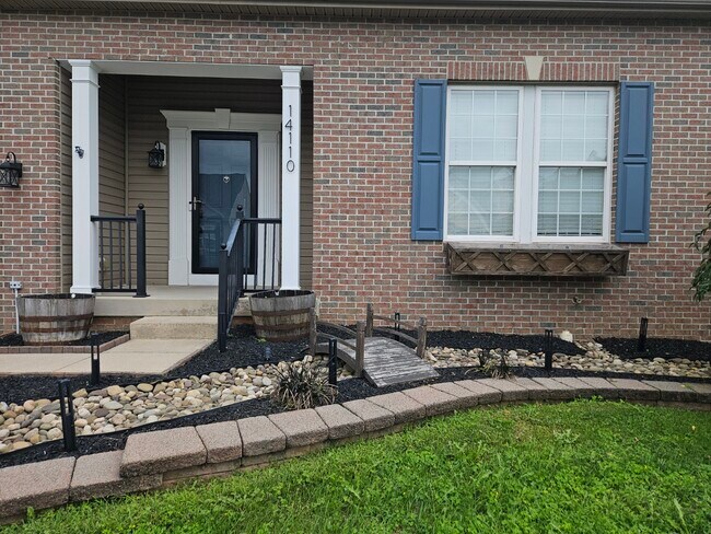Foto del edificio - 14110 Shelby Cir