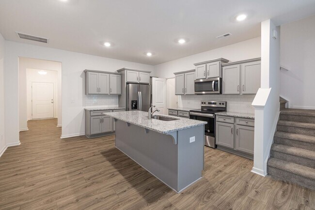 Foto del edificio - 3br 2.5 with 1 car garage Townhome community within Walking Distance to Downtown Albemarle