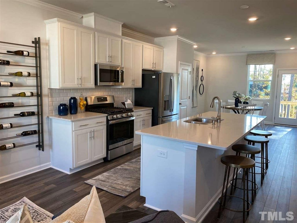 Foto principal - Room in Townhome on Shoreside Dr