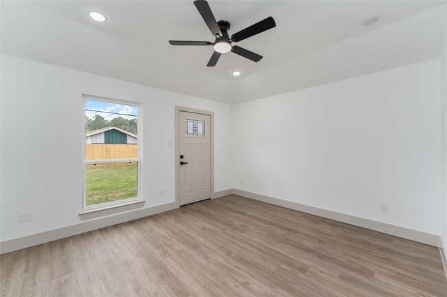 Foto del edificio - 9005 Nyssa St