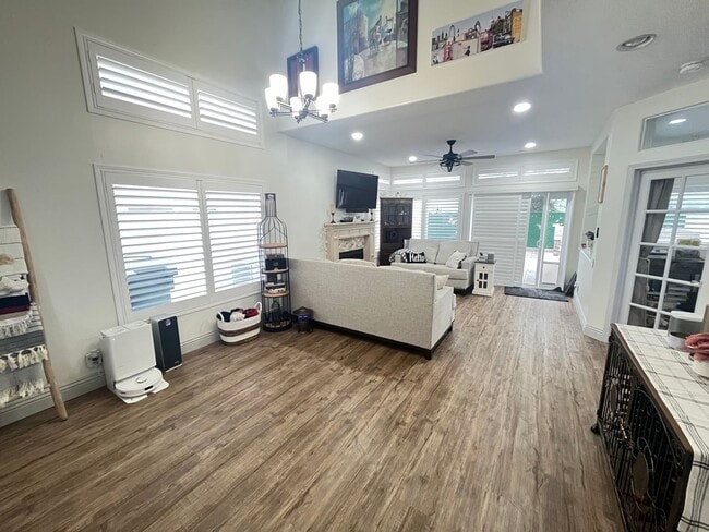 Foto del edificio - Fabulous 3 Bedroom Anaheim Hills End Unit Home