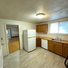 Building Photo - 3955 N Girard Ave