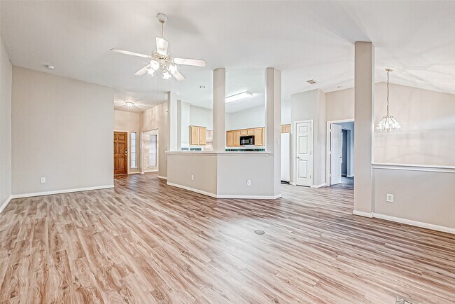 Foto del edificio - 1524 Robin Ave