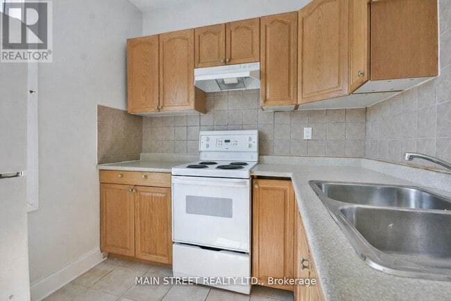 Building Photo - 280 Bells Ln