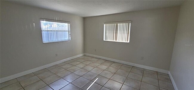 Building Photo - 2129 Couver Dr