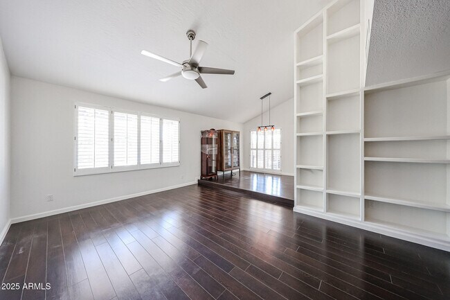 Foto del edificio - 4366 E Redfield Rd