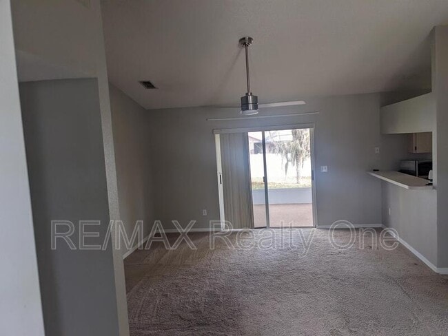 Building Photo - 271 N Lombardy Point