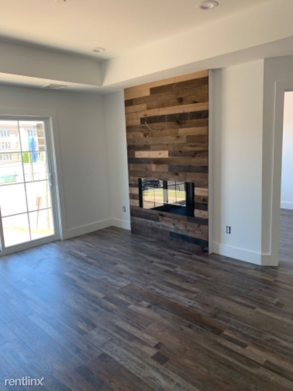 Building Photo - 3 br, 1 bath Apartment - 224 south st
