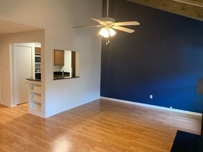 Building Photo - 1100 Augusta Dr