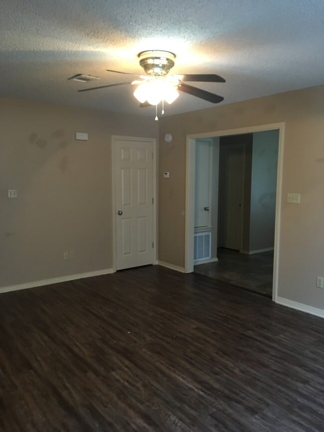 Living Area towards Kitchen - 407 Valley Dr