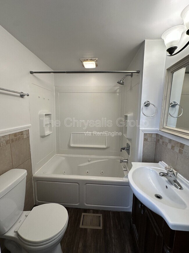 Foto del edificio - 537 1/2 Bucklin St