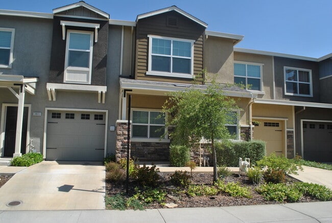 Building Photo - 3805 Anders Way