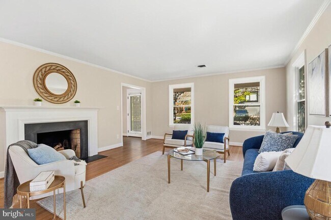 Foto del edificio - 5523 Uppingham St