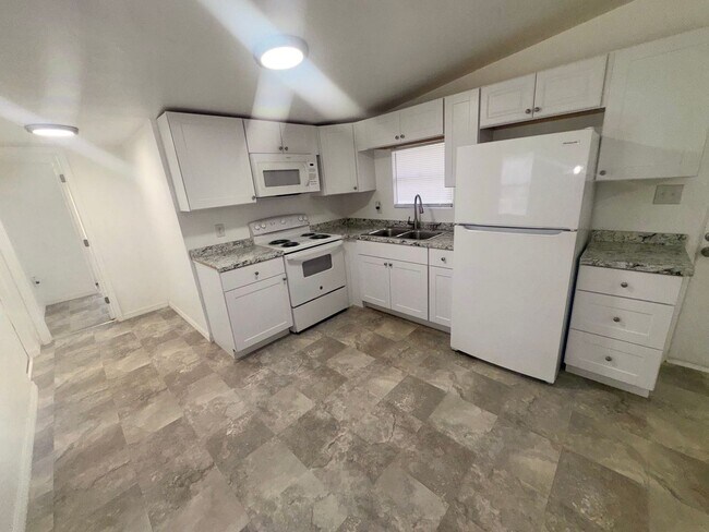 Foto del edificio - 1157 S Christiana Ave