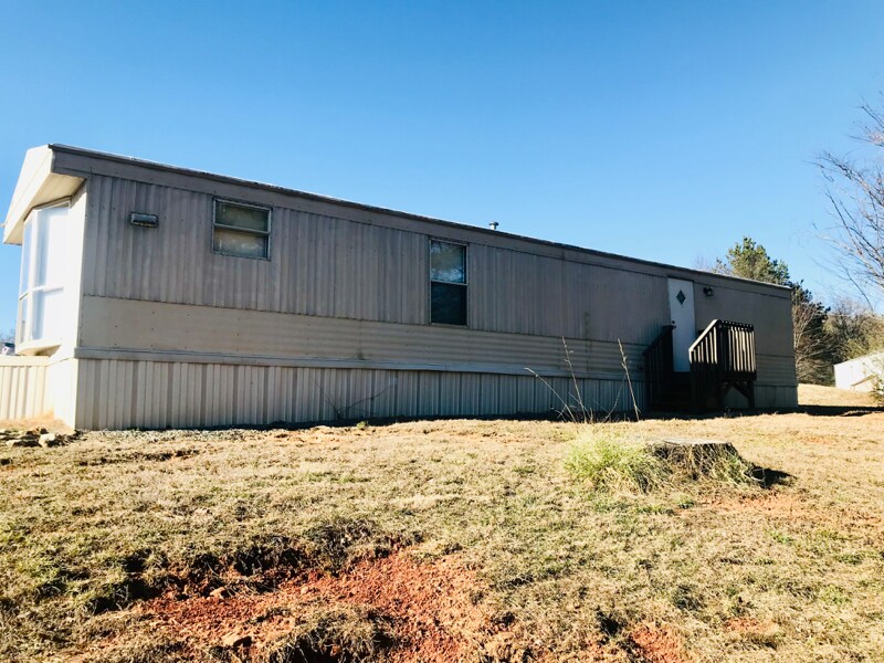 64 Lynn Dr, Marion, NC 28752 House Rental in Marion, NC