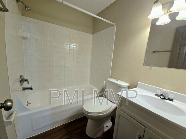 Foto del edificio - 7280 Broadwyn Dr