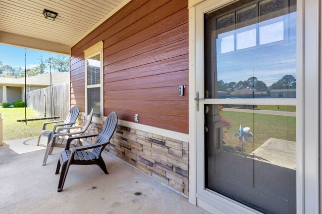 Building Photo - 3 bedrooms in Navarre!!!