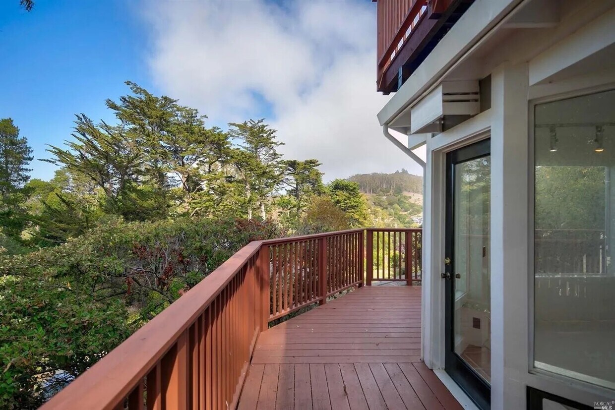 Foto principal - 303 Dawn Ct
