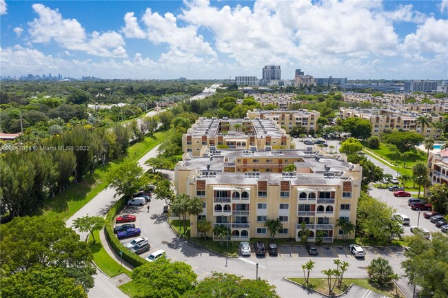 Building Photo - 7920  Camino Real  304 Miami Fl 33143