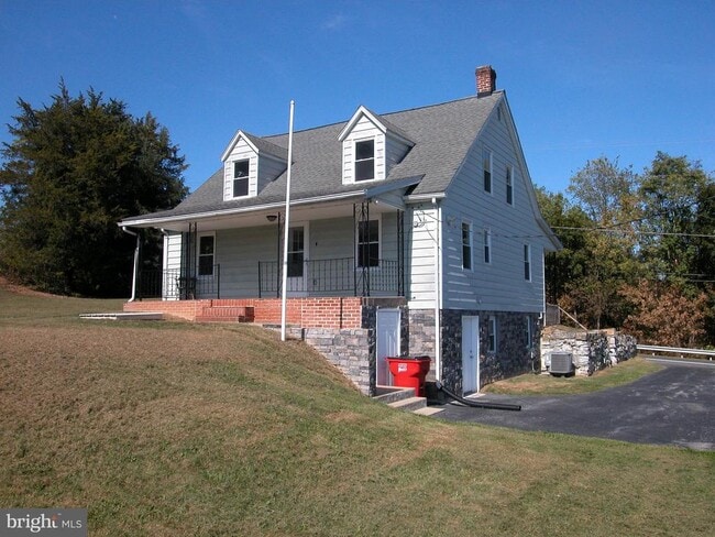 Building Photo - 14835 Clear Spring Rd