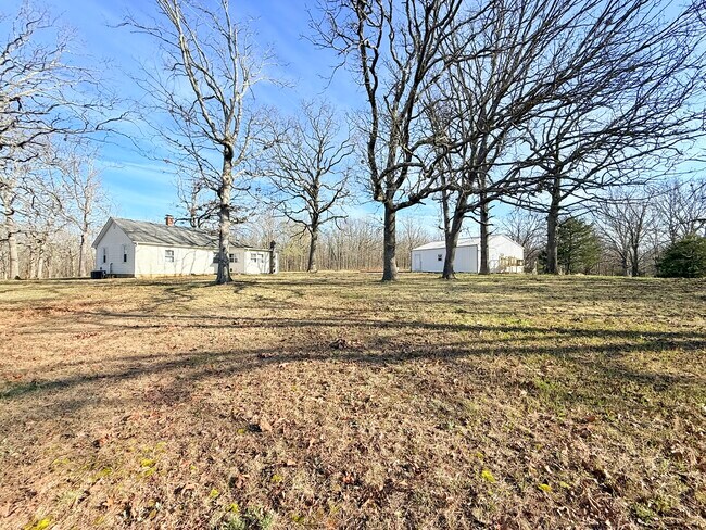 Foto del edificio - 8 Woolsey Rd