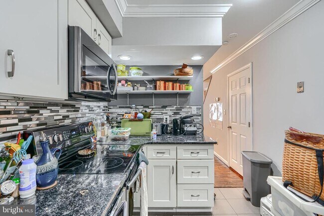 Foto del edificio - 108 N Madeira St