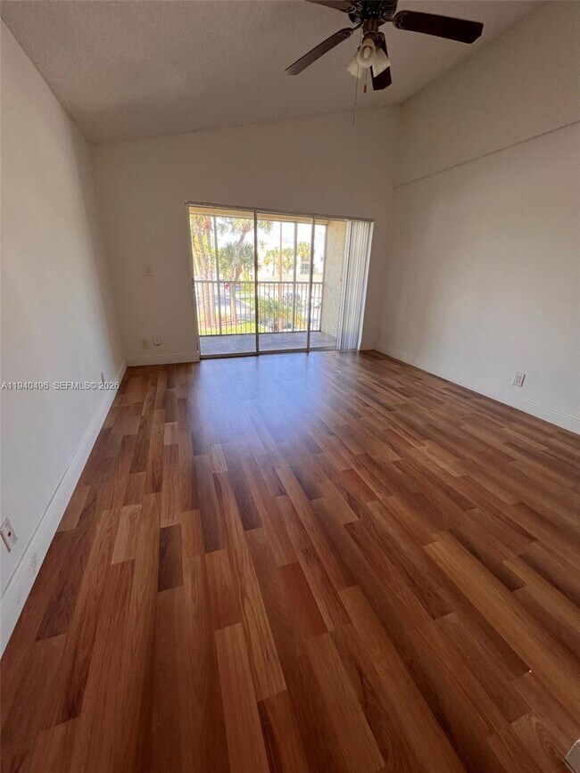 Foto del edificio - 5612 Rock Island Rd