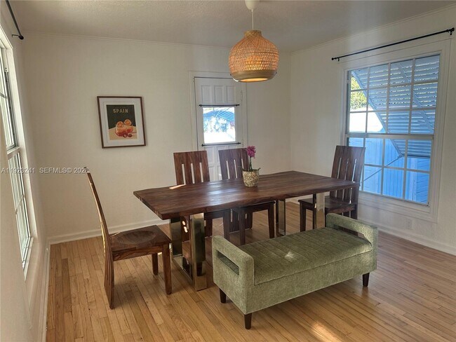 Foto del edificio - 3927 SW 64th Ave