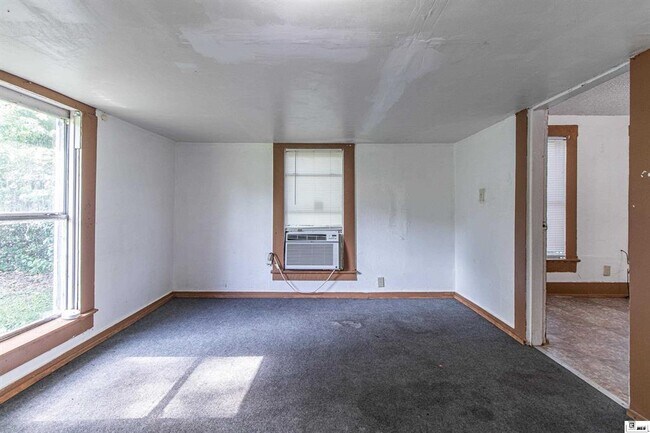 Building Photo - 4305 Petain St