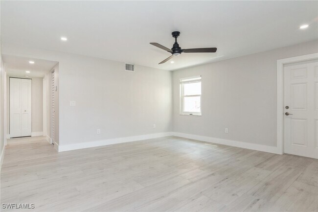 Foto del edificio - 1155 Sandpiper St