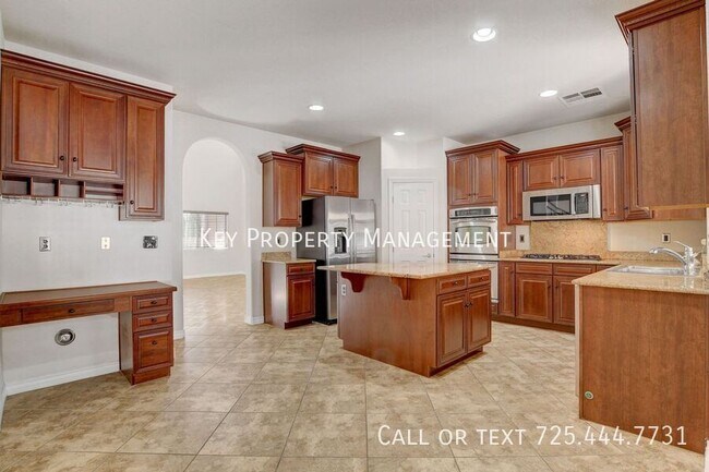 Foto del edificio - AMAZING SUMMERLIN HOME WITH POOL, PUTTING,...