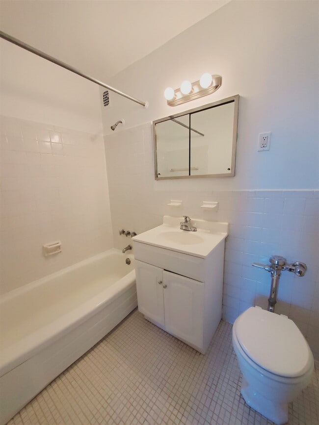 Building Photo - 99 Prospect Street Apt #6, Stamford, CT 06...