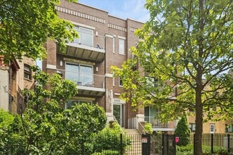 Building Photo - 4303 N Kenmore Ave