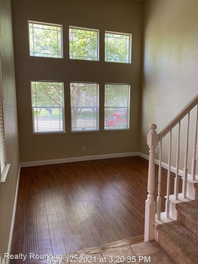 Foto del edificio - 5 br, 3.5 bath House - 2300 Bastona Dr
