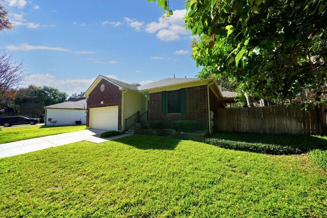 Building Photo - Charming Forest Ridge Gem – Move-In Ready ...