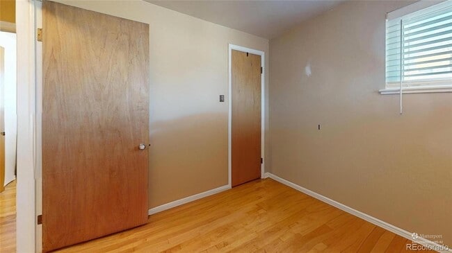 Building Photo - 2512 S Stuart St