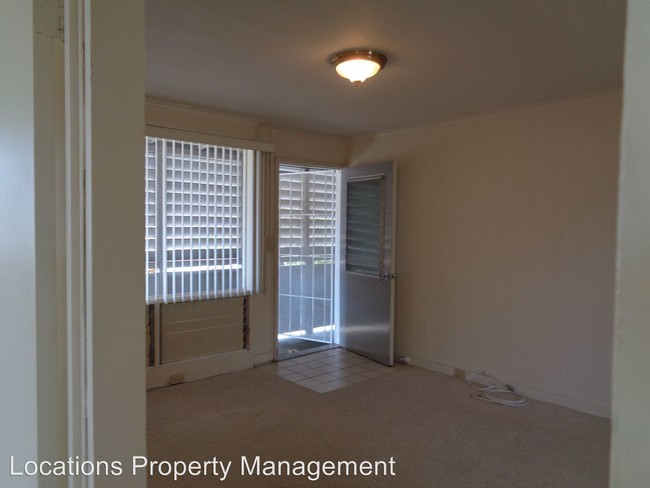 Building Photo - 2804 Winam Ave