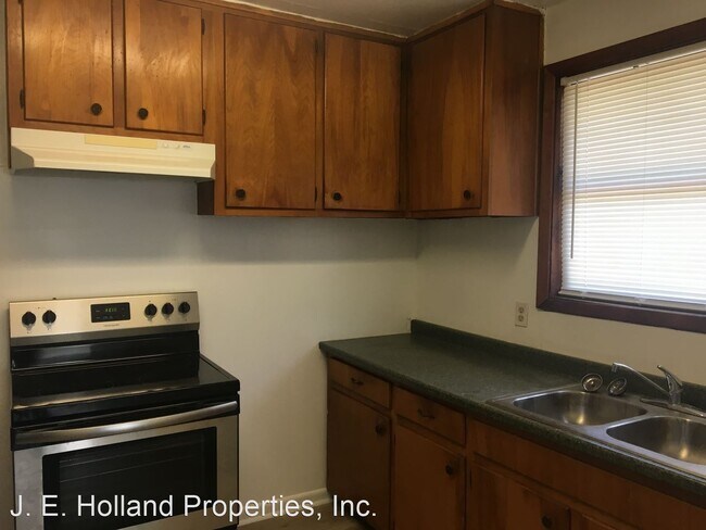Foto del edificio - 3 br, 2 bath House - 850 Cesery Terrace