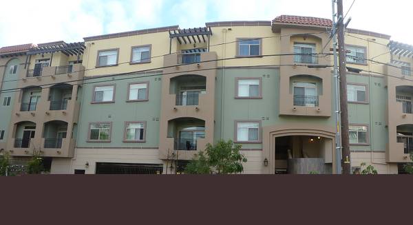 Foto principal - 10950 Bloomfield St