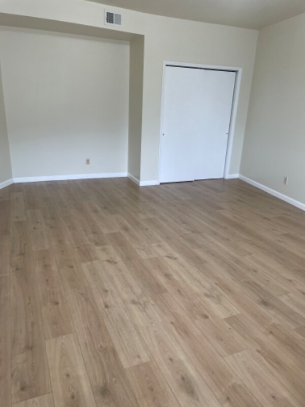 Foto del edificio - 146 N Grove St
