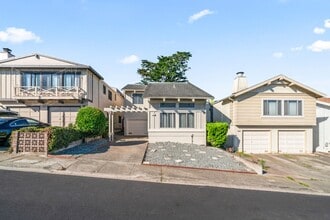 Building Photo - 144 Marbly Ave