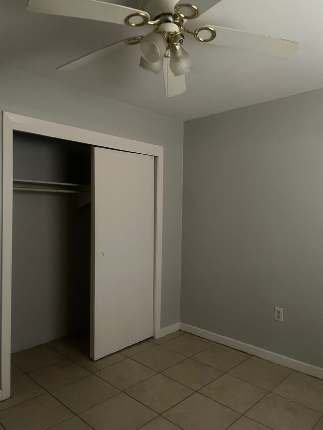 Foto del edificio - 865 Geranium St