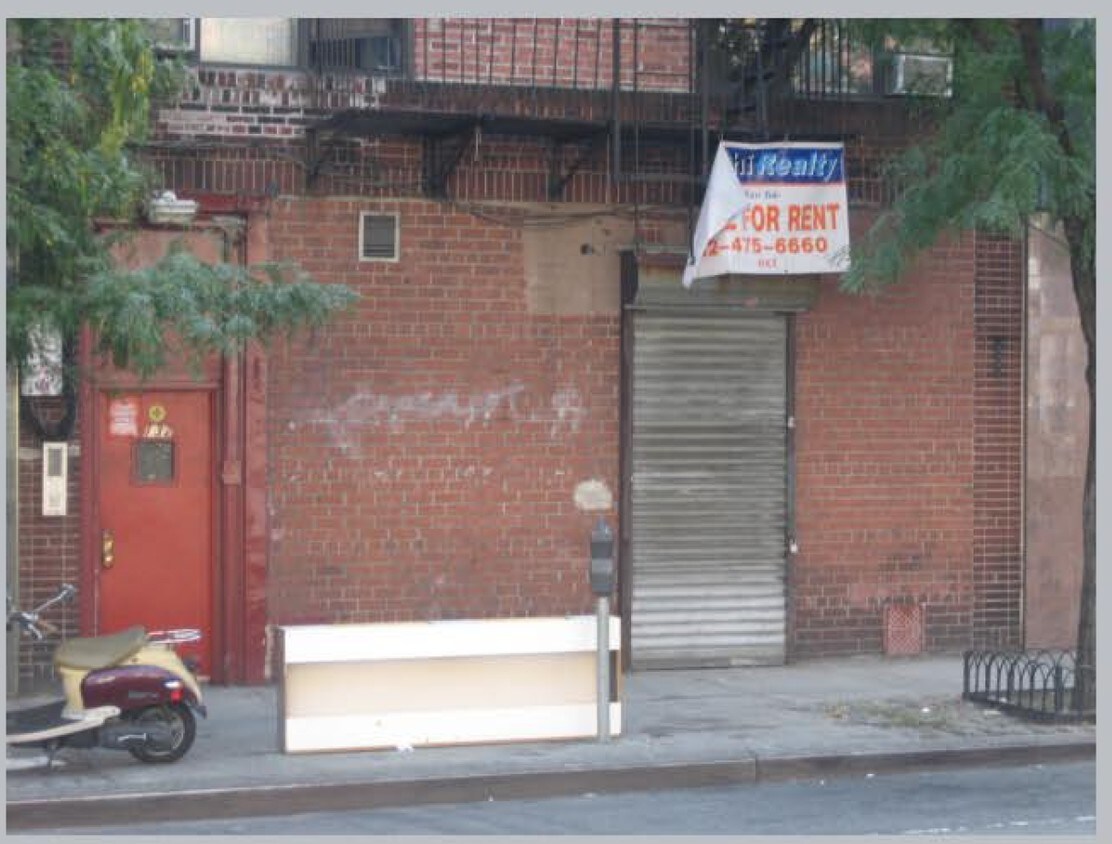 Primary Photo - 132 Allen St