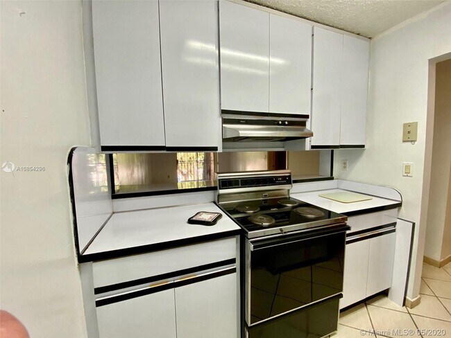 Foto del edificio - 160 SW 30th Ave