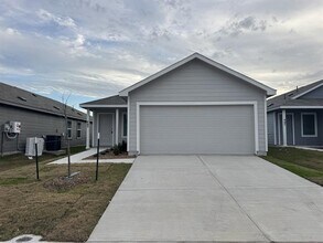 Building Photo - 405 Shearwater Avenue