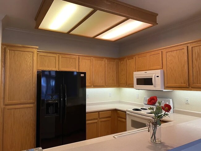 Foto del edificio - 3370 Spring Garden Dr