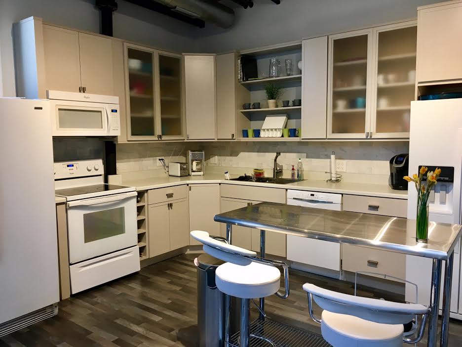 KITCHEN - 1700 S Michigan Ave