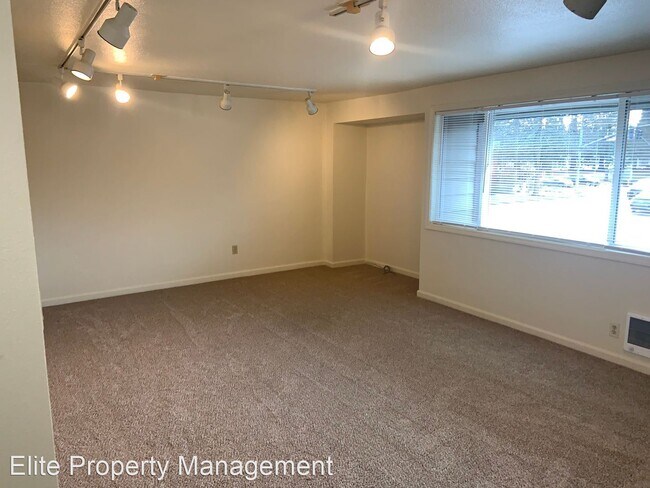 Building Photo - 2 br, 1 bath House - 991 NW Circle Blvd.