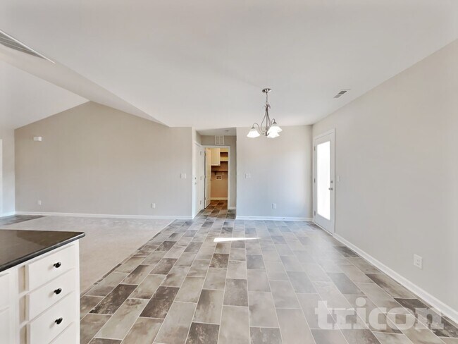 Building Photo - 113 Cornfield Ln